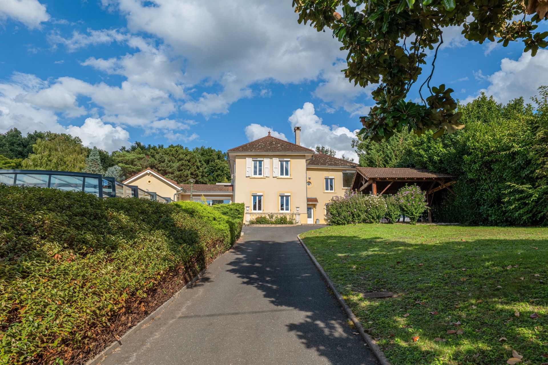 maison 9 Pièces en vente sur REYRIEUX (01600)