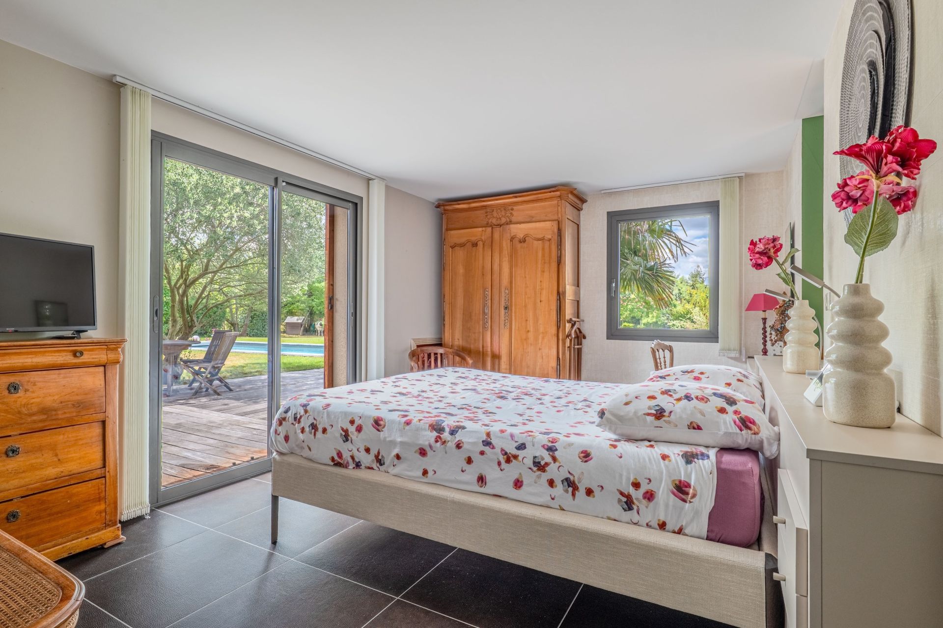 house 8 Rooms for sale on ST GENIS LAVAL (69230)