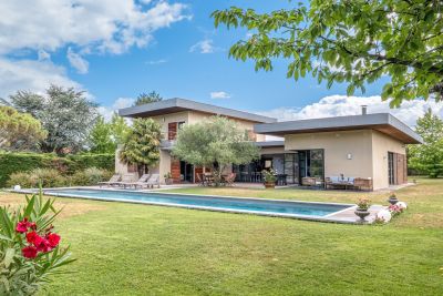 Sale House Saint-Genis-Laval 8&nbsp;Rooms 246&nbsp;m²