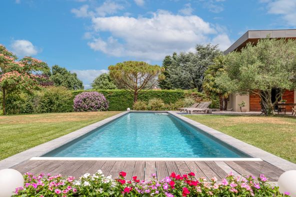 Vente Maison Saint-Genis-Laval 8&nbsp;Pièces 246&nbsp;m²