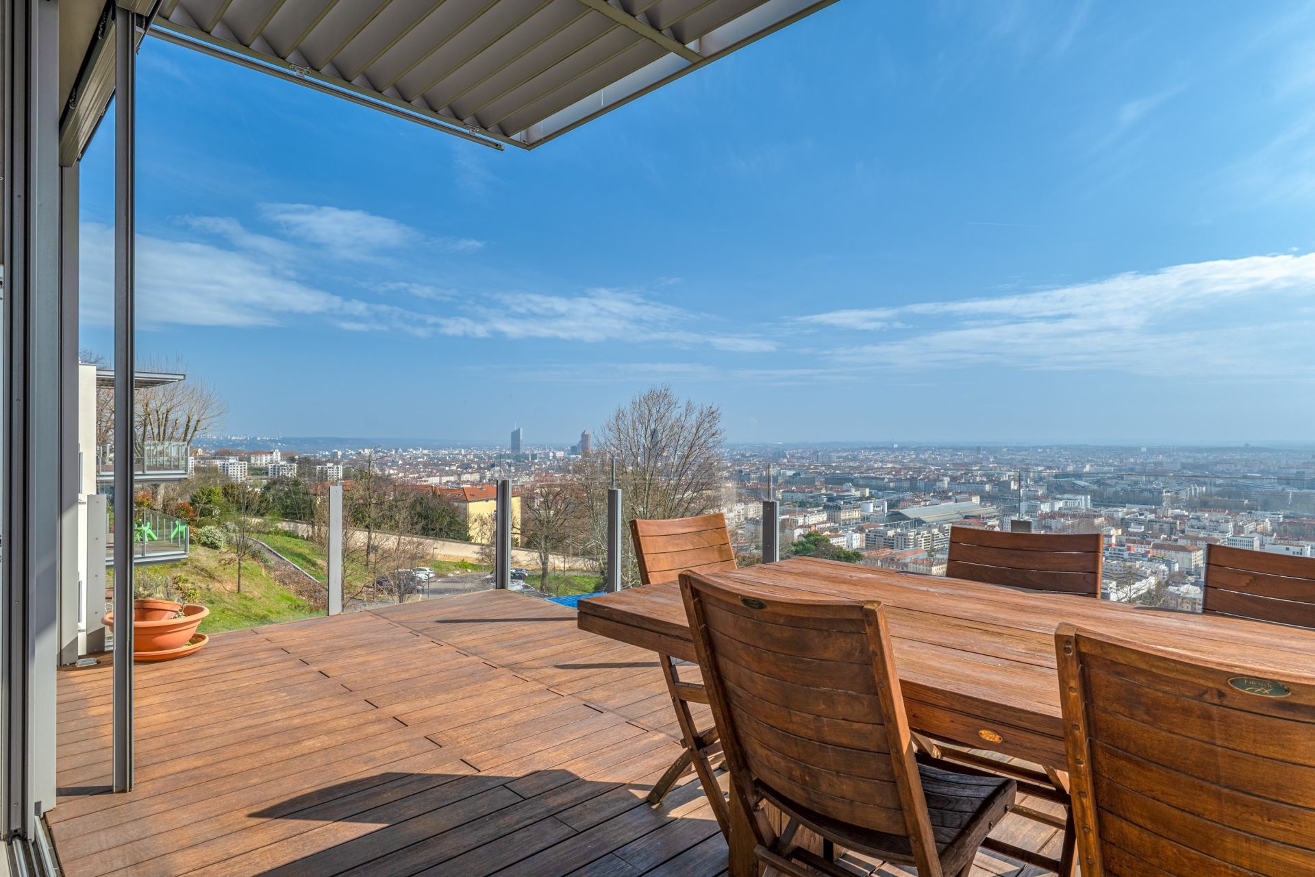 penthouse 5 Rooms for sale on STE FOY LES LYON (69110)