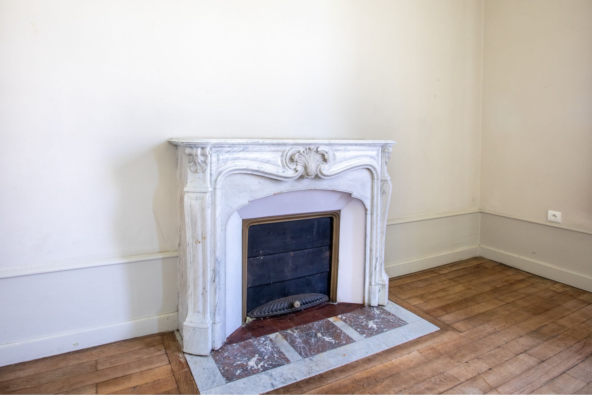house 8 Rooms for sale on DIJON (21000)