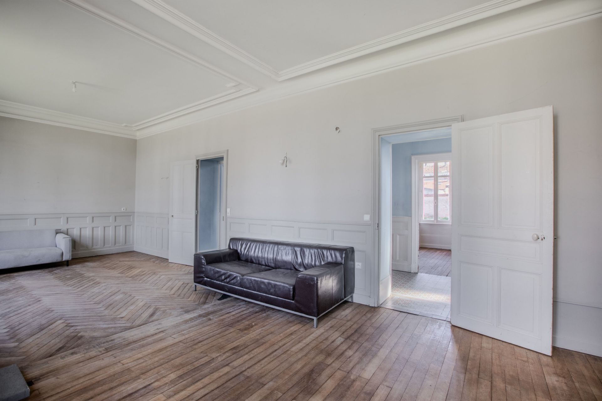 house 8 Rooms for sale on DIJON (21000)