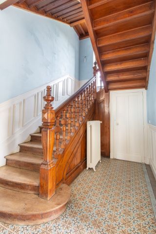 house 8 Rooms for sale on DIJON (21000)