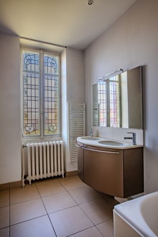 house 8 Rooms for sale on DIJON (21000)