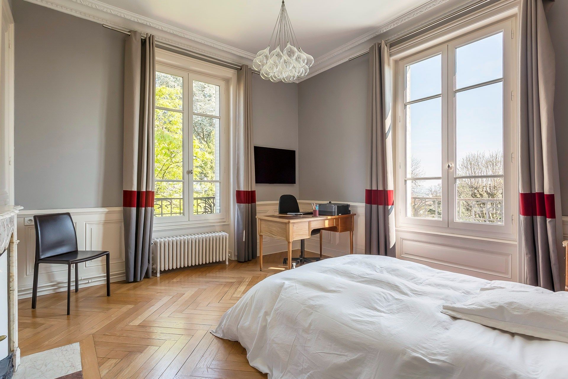 house 8 Rooms for sale on CALUIRE ET CUIRE (69300)