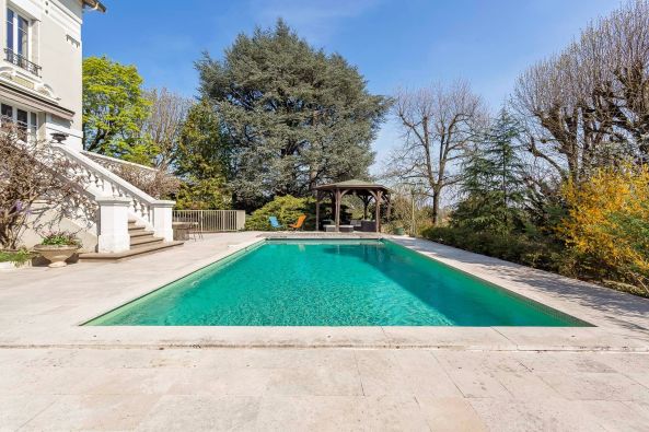 Sale House Caluire-et-Cuire 9&nbsp;Rooms 394&nbsp;m²