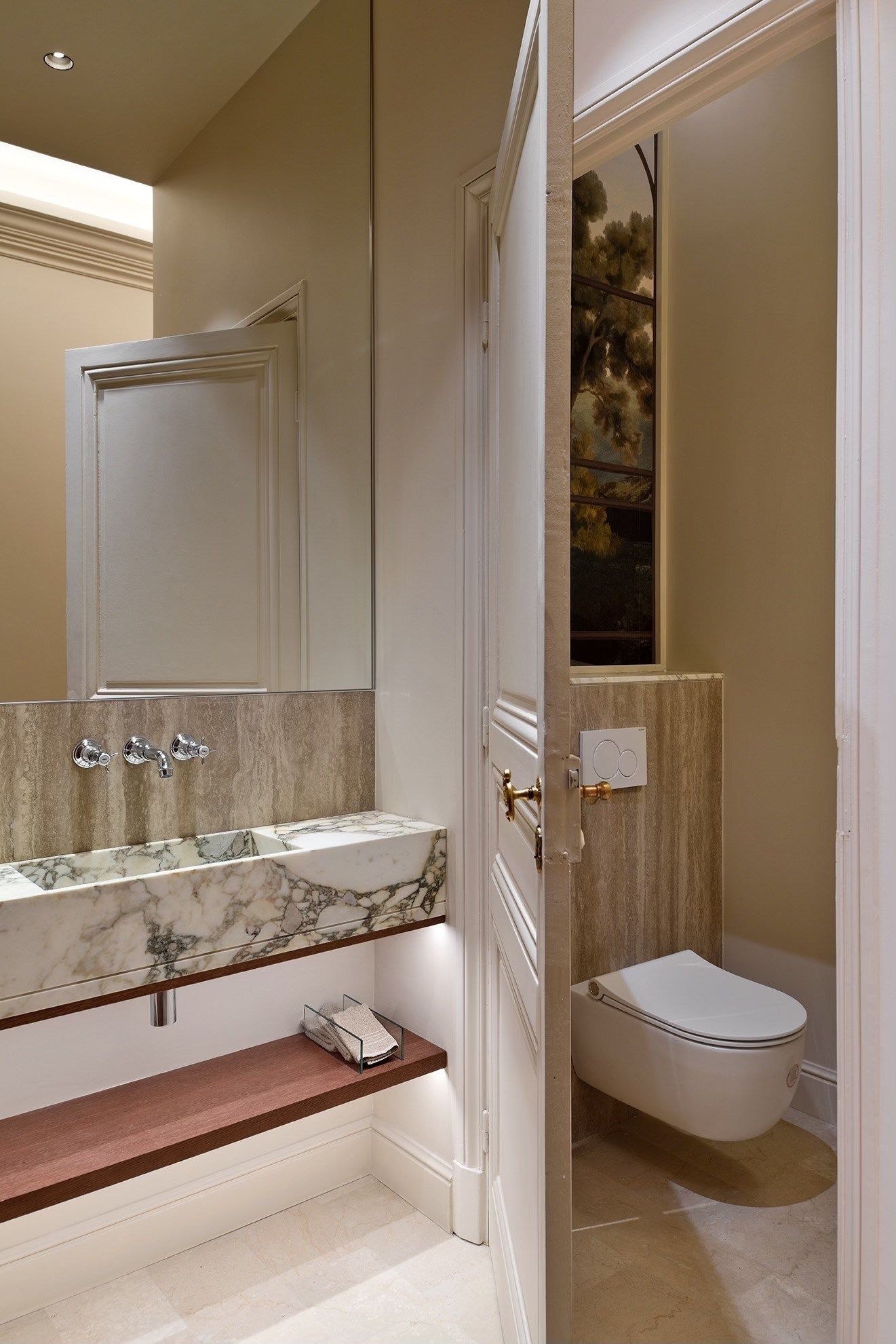 apartment 4 Rooms for sale on LYON (69006)