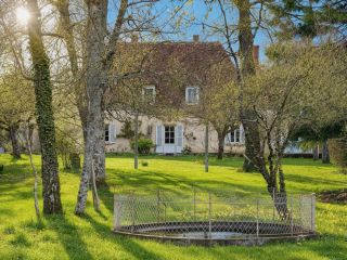 maison 8 Pièces en vente sur CHAROLLES (71120)