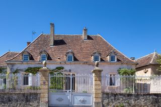 maison 8 Pièces en vente sur CHAROLLES (71120)