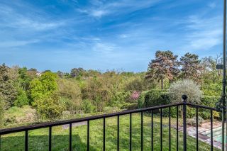 maison de maître 6 Pièces en location sur CHAMPAGNE AU MONT D OR (69410)