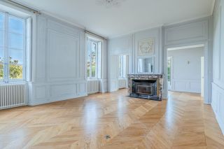 maison de maître 6 Pièces en location sur CHAMPAGNE AU MONT D OR (69410)