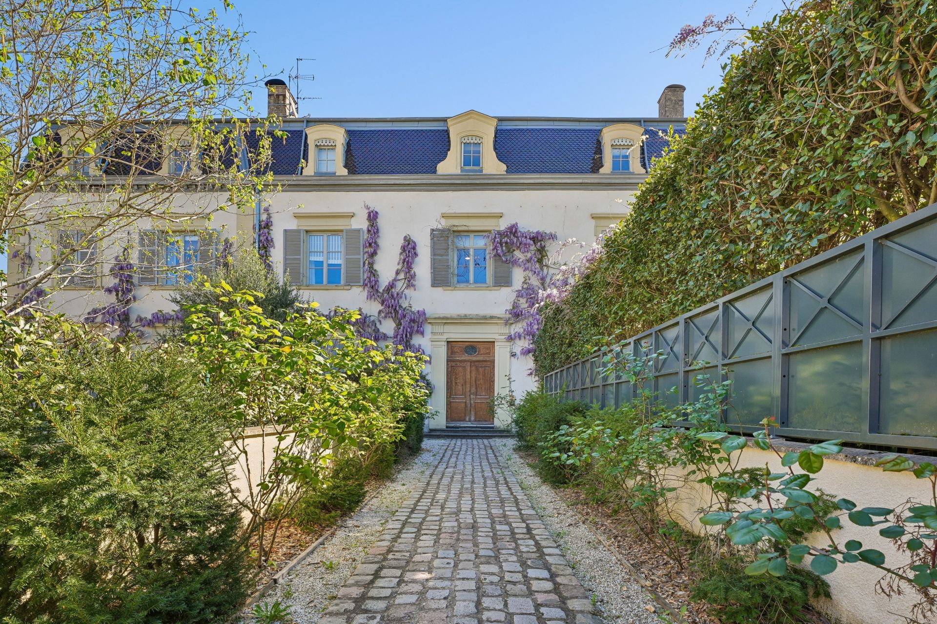 apartment 3 Rooms for sale on LYON (69004)