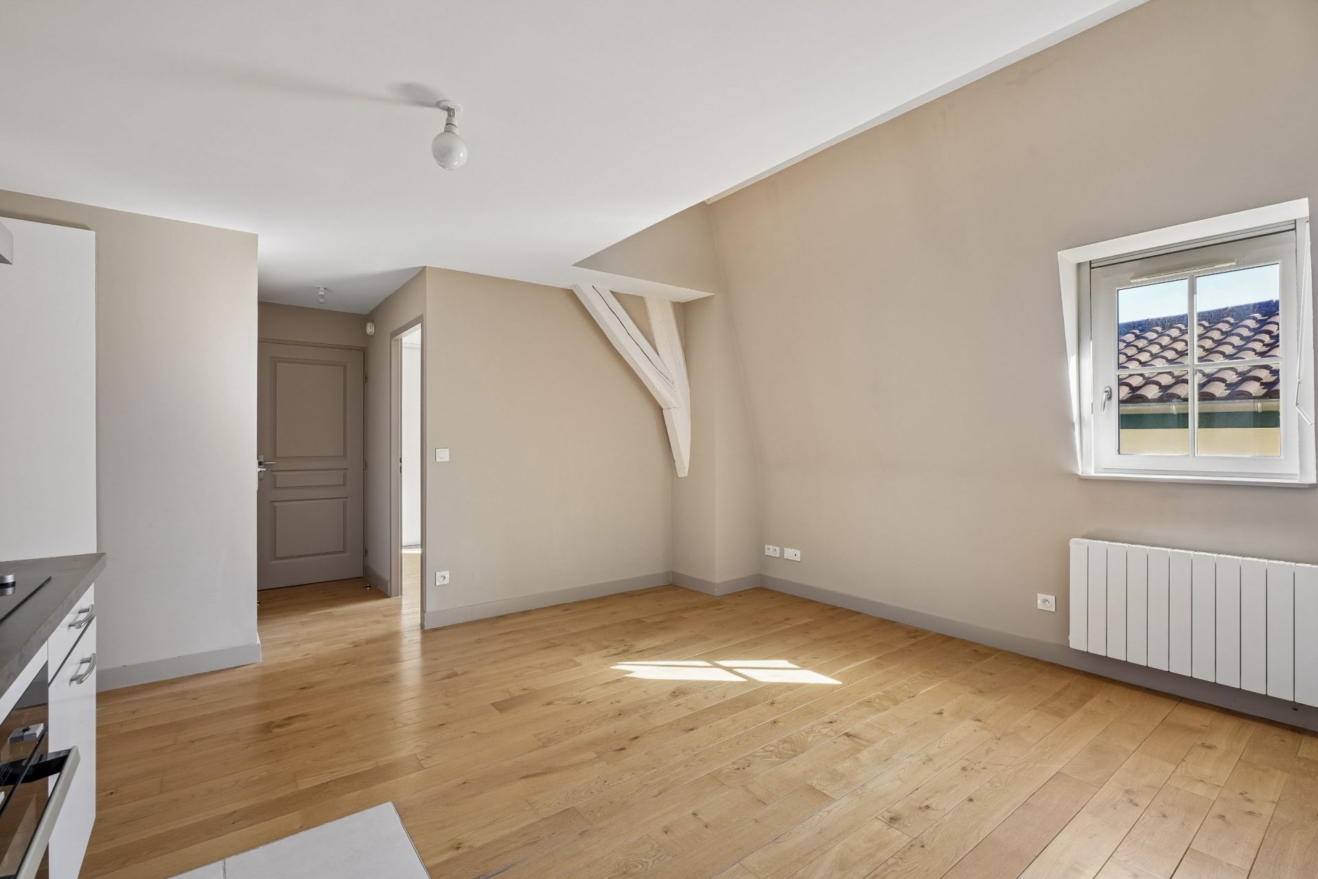 apartment 3 Rooms for sale on LYON (69004)