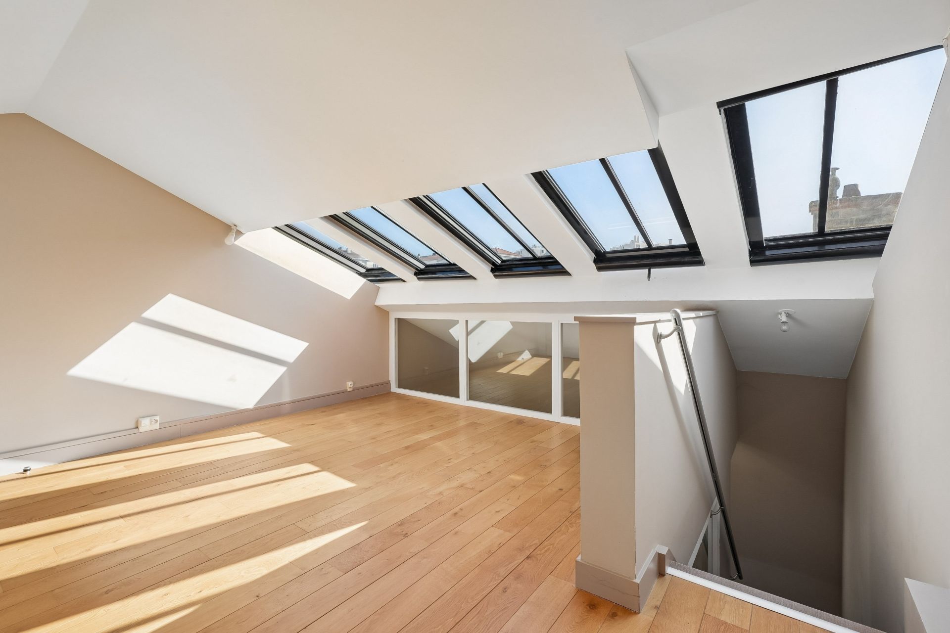 apartment 3 Rooms for sale on LYON (69004)