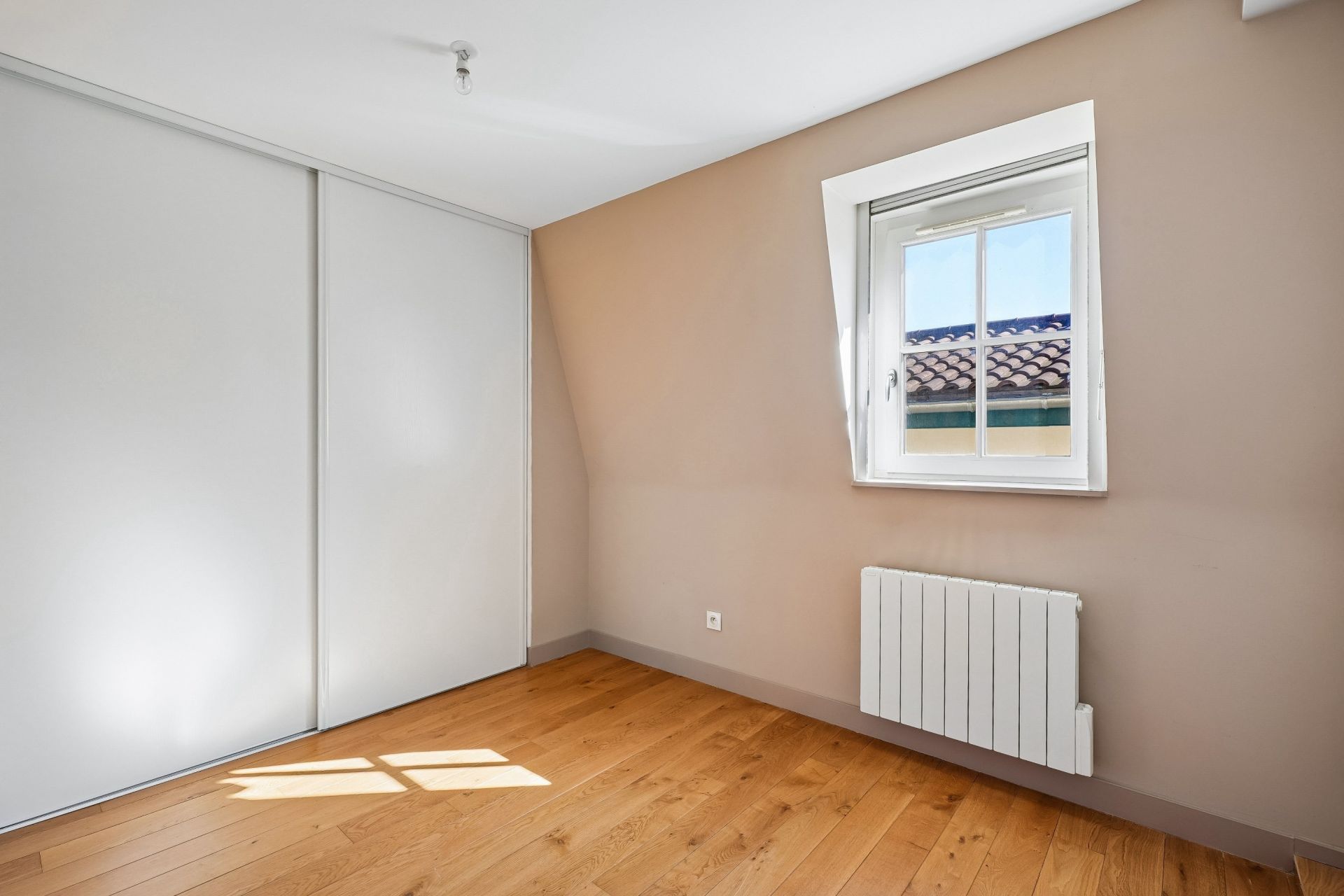 apartment 3 Rooms for sale on LYON (69004)