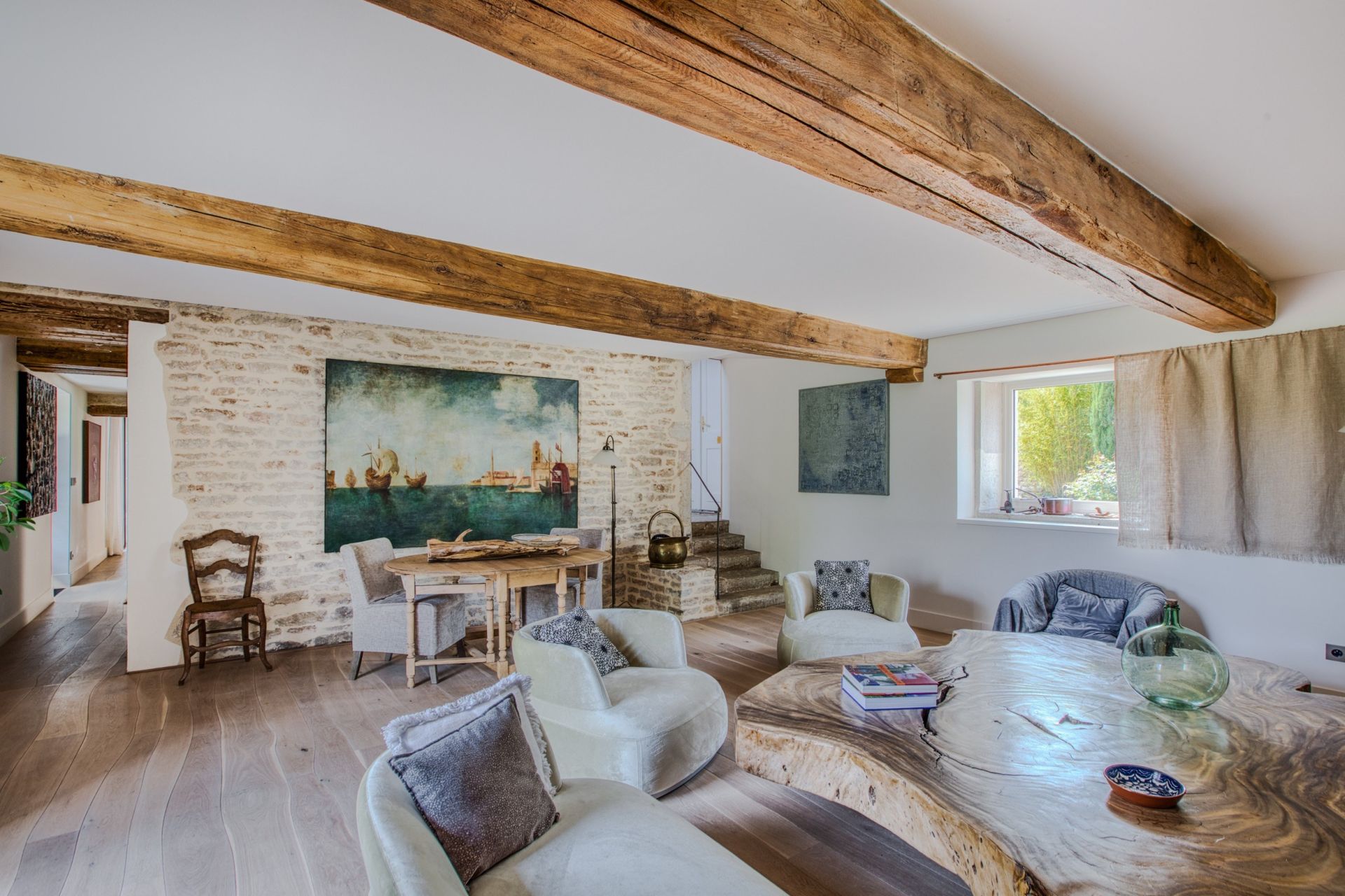 house 10 Rooms for sale on CLUNY (71250)