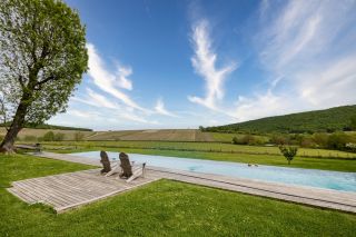 house 10 Rooms for sale on CLUNY (71250)