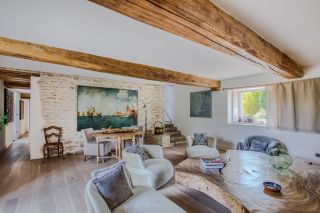 house 10 Rooms for sale on CLUNY (71250)