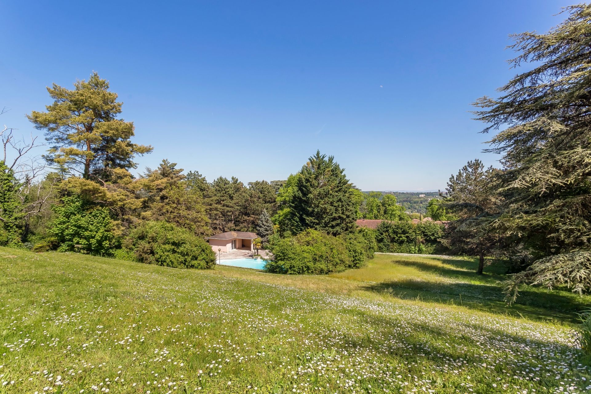 maison 7 Pièces en vente sur ST CYR AU MONT D OR (69450)