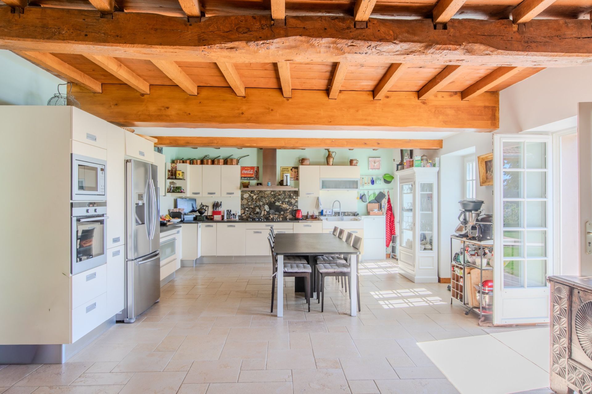 house 10 Rooms for sale on MEXIMIEUX (01800)