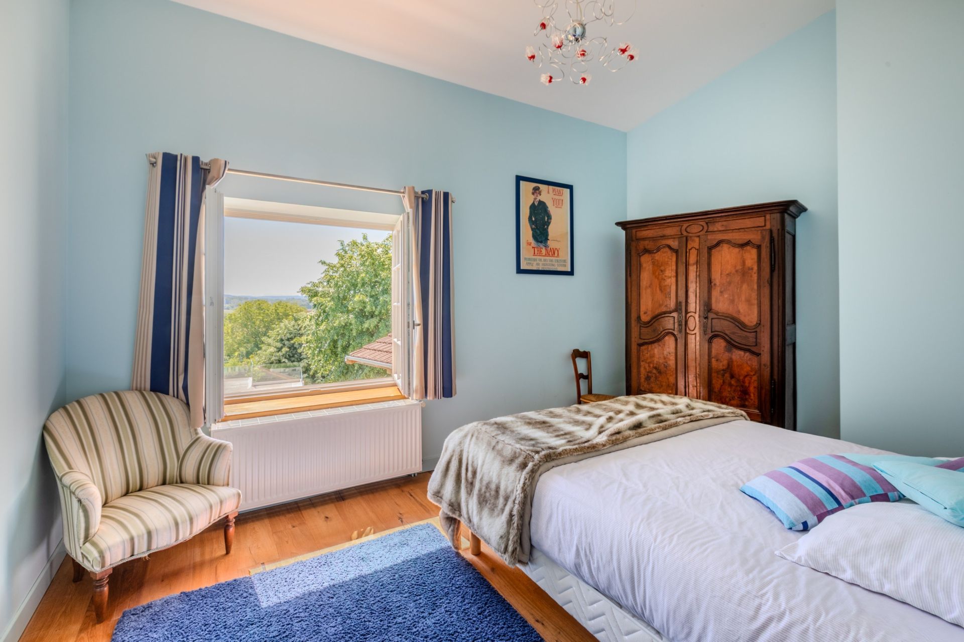 house 10 Rooms for sale on MEXIMIEUX (01800)