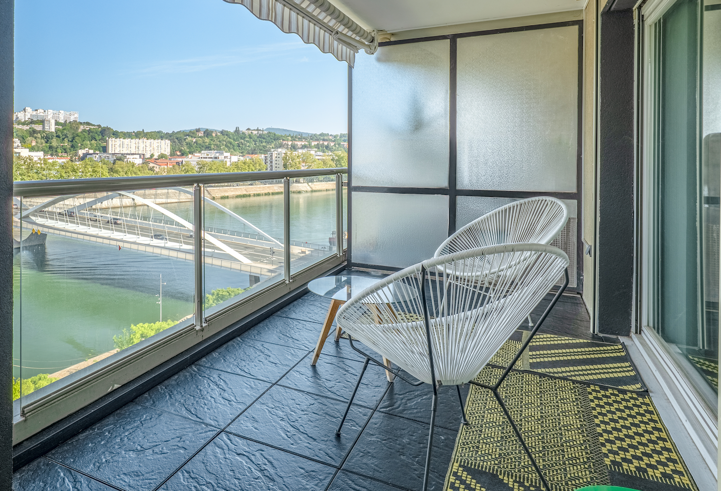 apartment 3 Rooms for sale on LYON (69004)