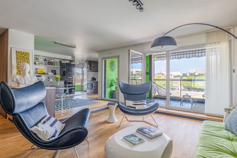 apartment 3 Rooms for sale on LYON (69004)