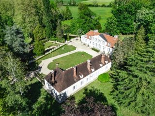 castle 20 Rooms for sale on CHABLIS (89800)