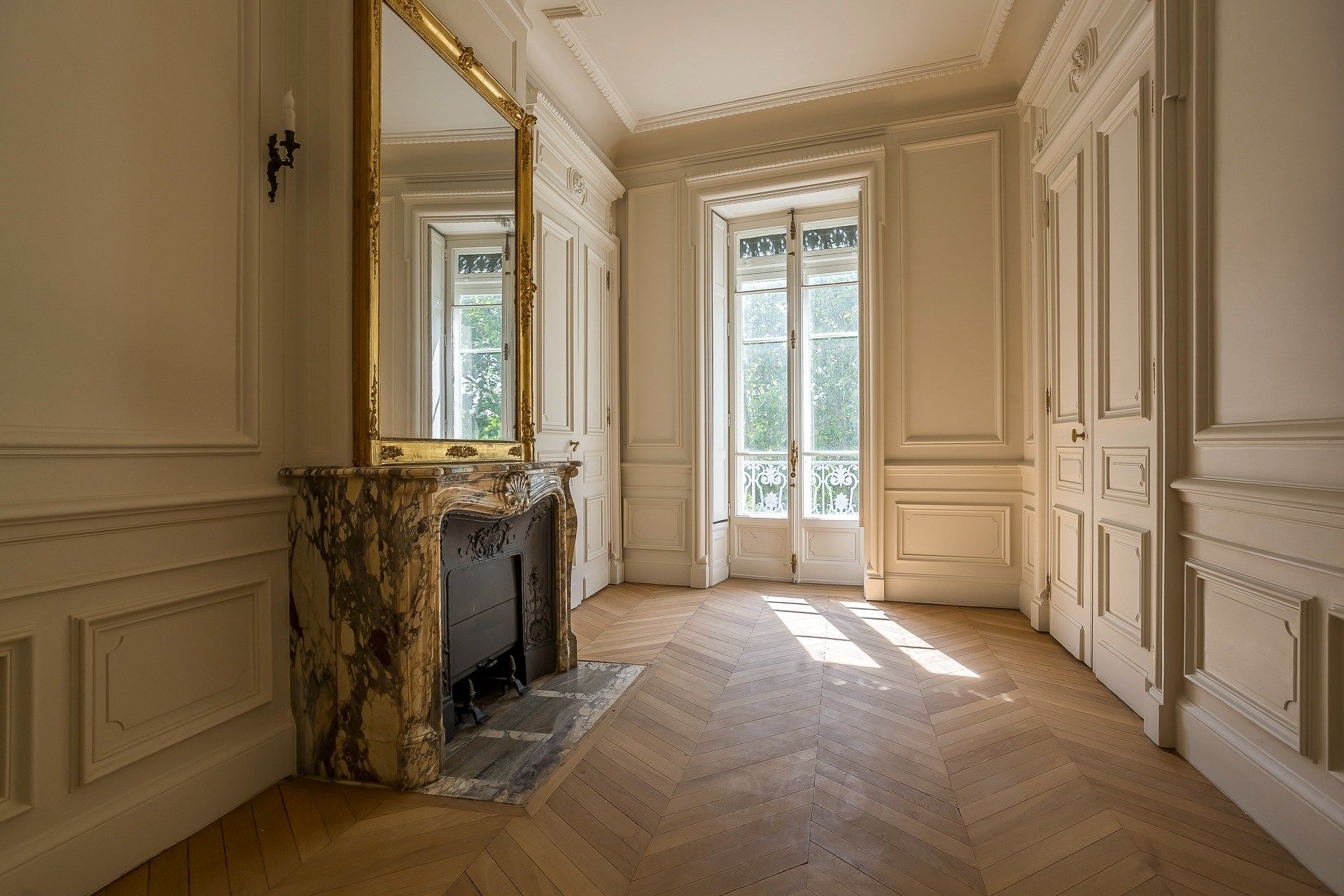 apartment 4 Rooms for sale on LYON (69006)