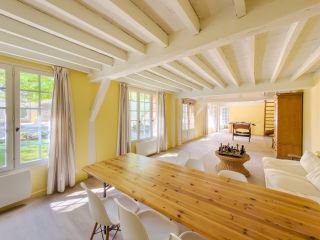manoir 17 Pièces en vente sur VEZELAY (89450)