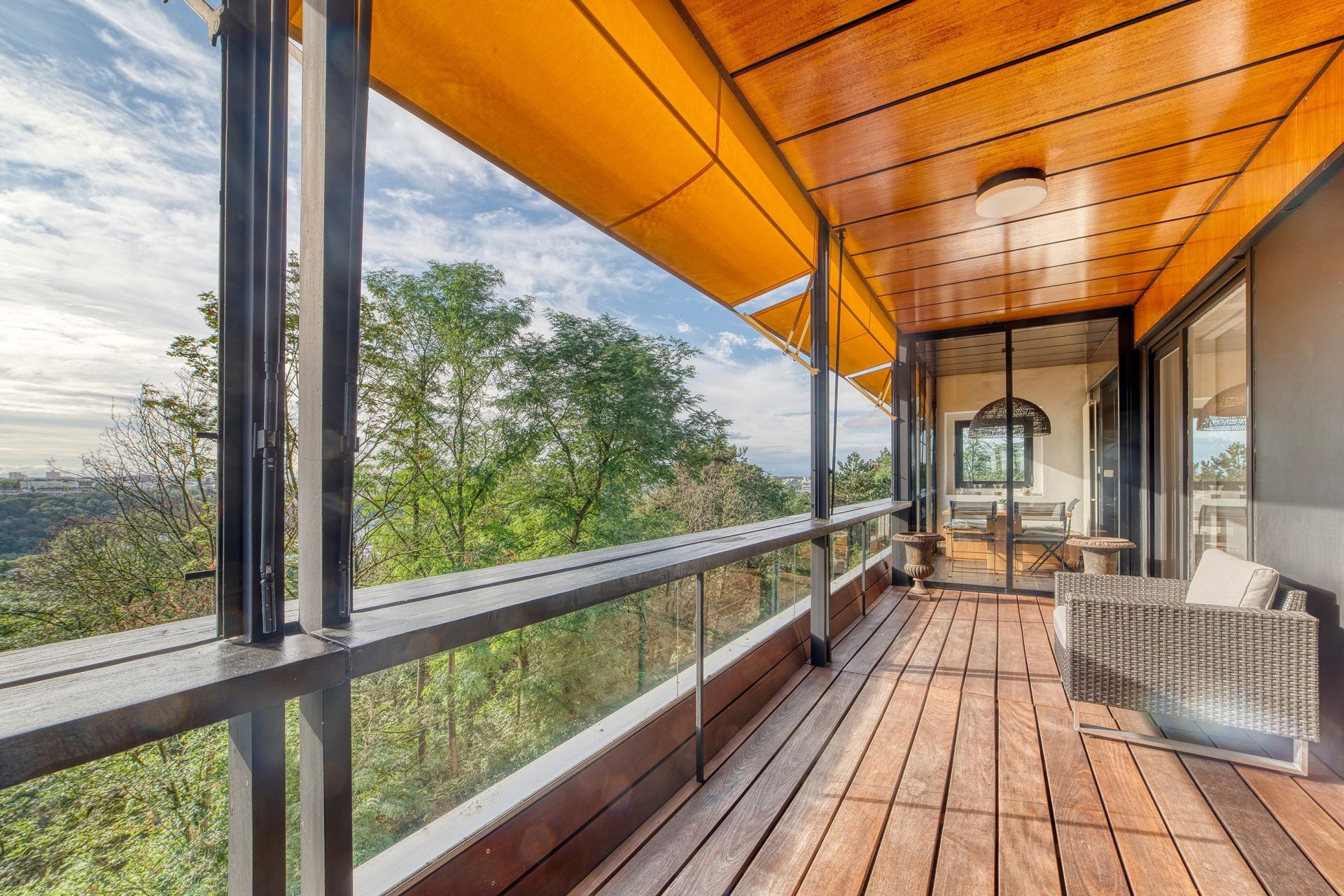 appartement 5 Pièces en vente sur ST DIDIER AU MONT D OR (69370)