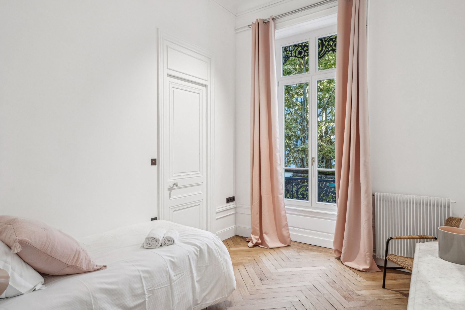 apartment 7 Rooms for sale on LYON (69006)