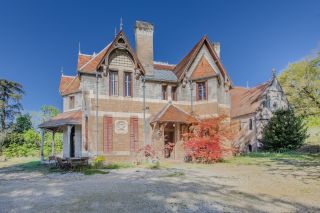 castle 22 Rooms for sale on REYRIEUX (01600)