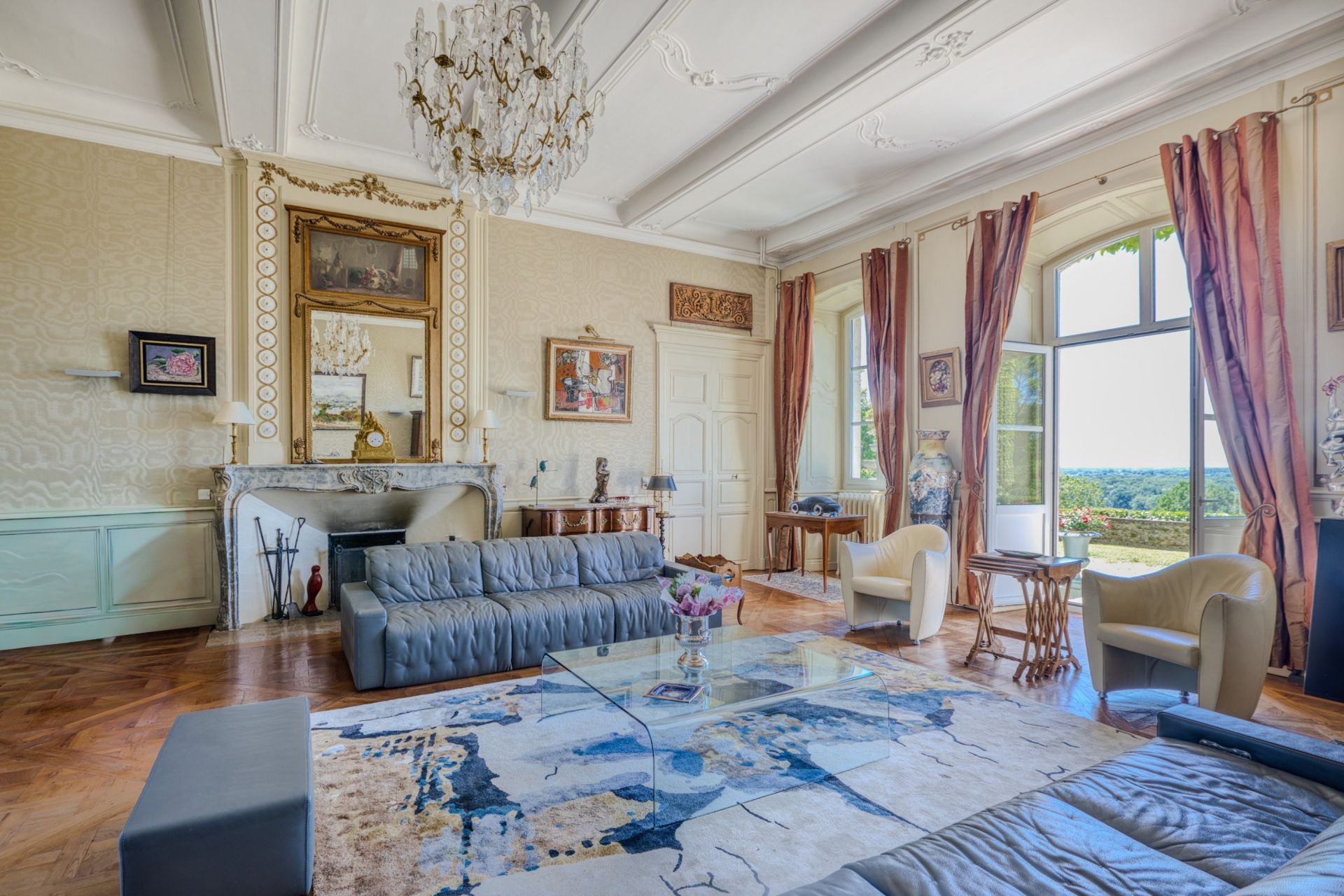 castle 14 Rooms for sale on COLIGNY (01270)