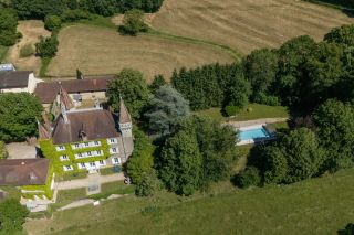 castle 14 Rooms for sale on COLIGNY (01270)