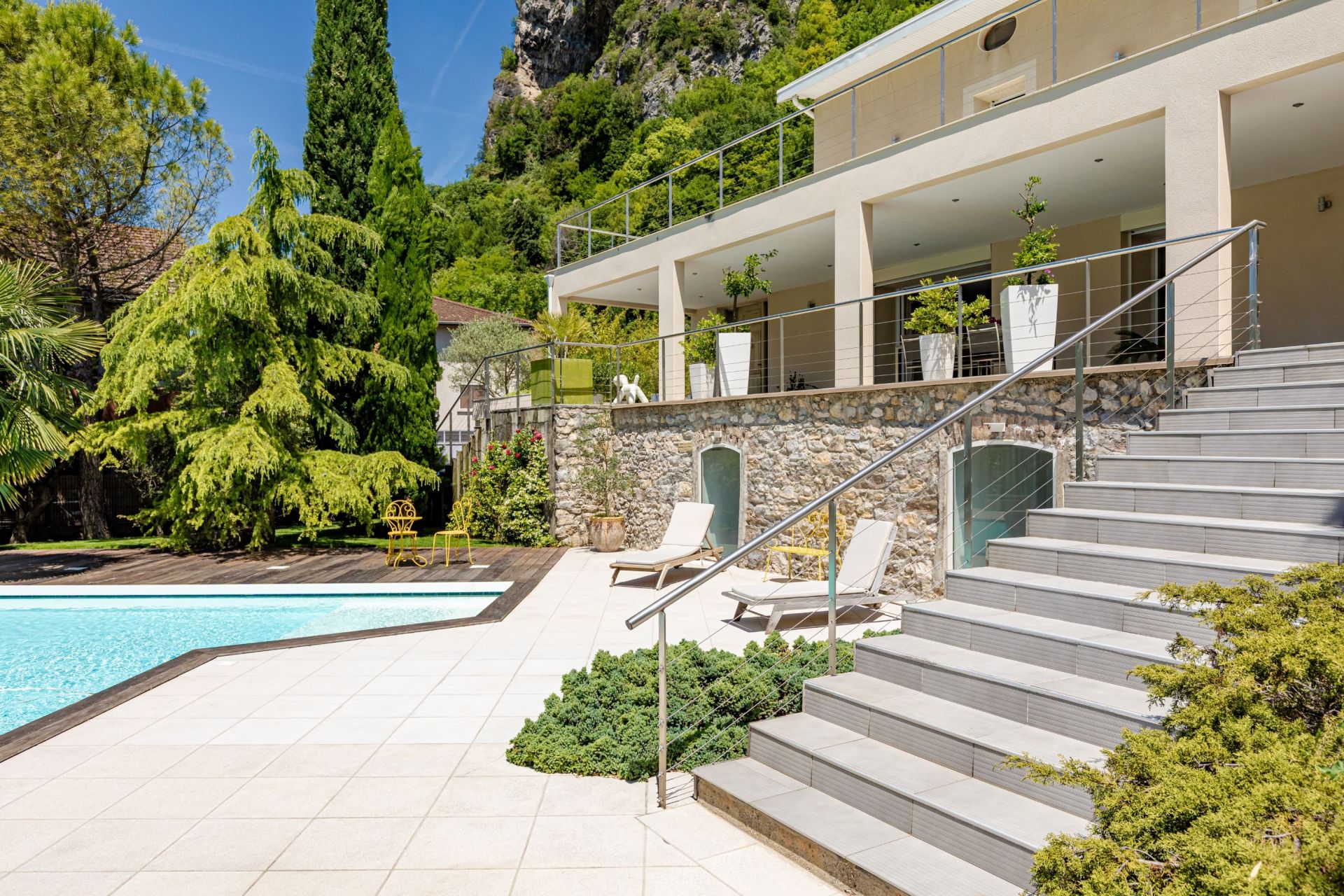 house 6 Rooms for sale on GRENOBLE (38000)