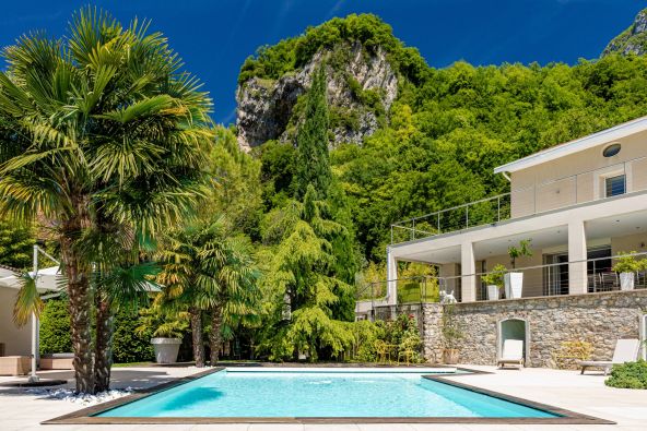 Sale House Saint-Égrève 6&nbsp;Rooms 204&nbsp;m²