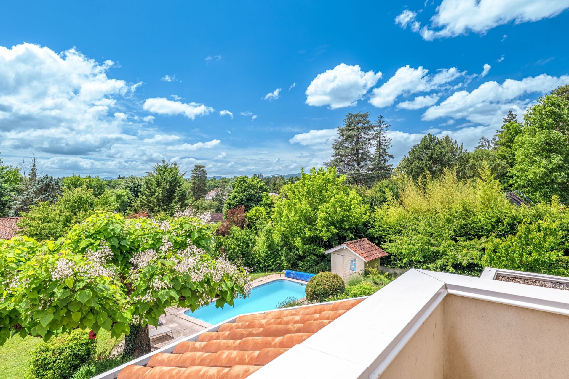 maison 7 Pièces en vente sur CHARBONNIERES LES BAINS (69260)