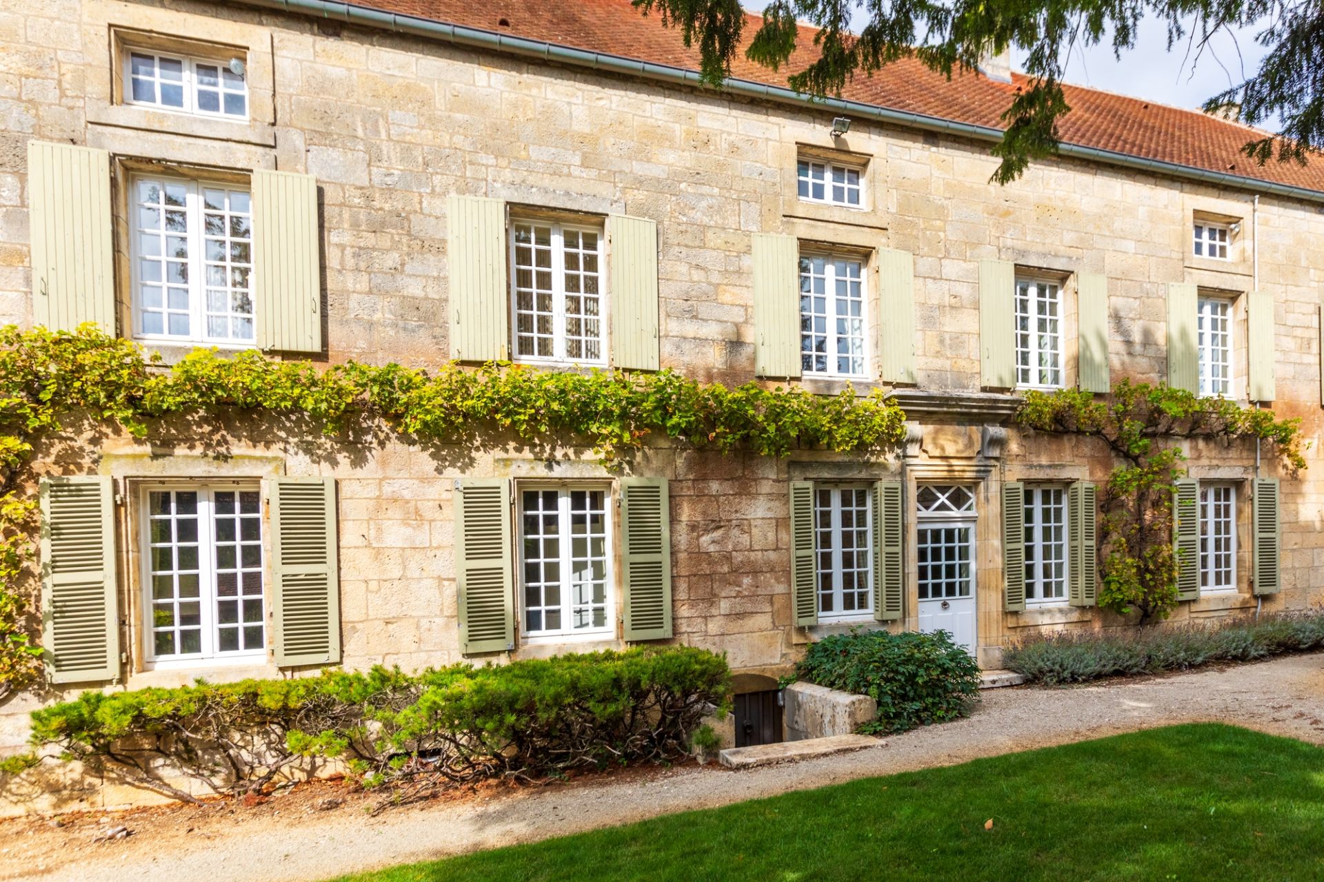 propriété 10 Pièces en vente sur MONTBARD (21500)