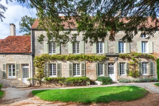 propriété 10 Pièces en vente sur MONTBARD (21500)