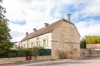 propriété 10 Pièces en vente sur MONTBARD (21500)