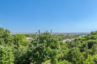 house 12 Rooms for sale on CALUIRE ET CUIRE (69300)