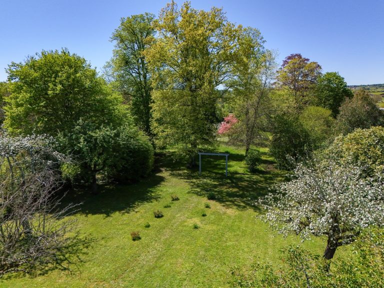 maison 8 Pièces en vente sur VIRY (71120)