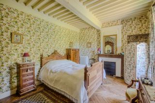 maison 8 Pièces en vente sur PARAY LE MONIAL (71600)
