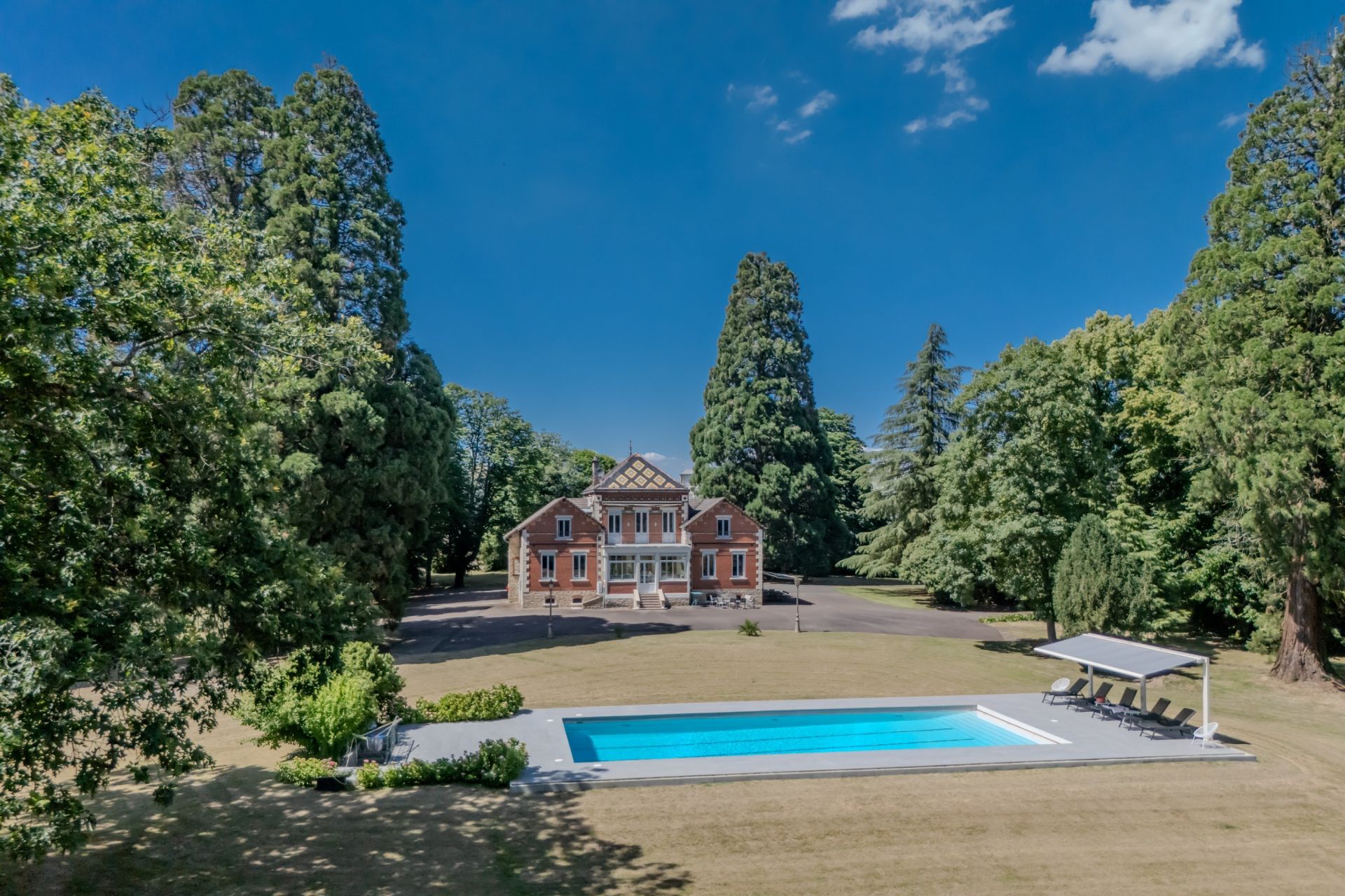 maison 10 Pièces en vente sur MONTCHANIN (71210)