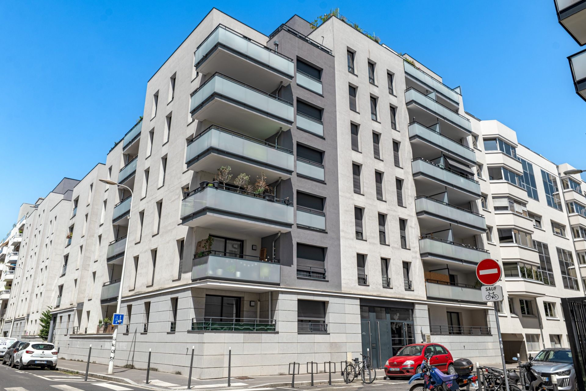 apartment 4 Rooms for sale on LYON (69003)