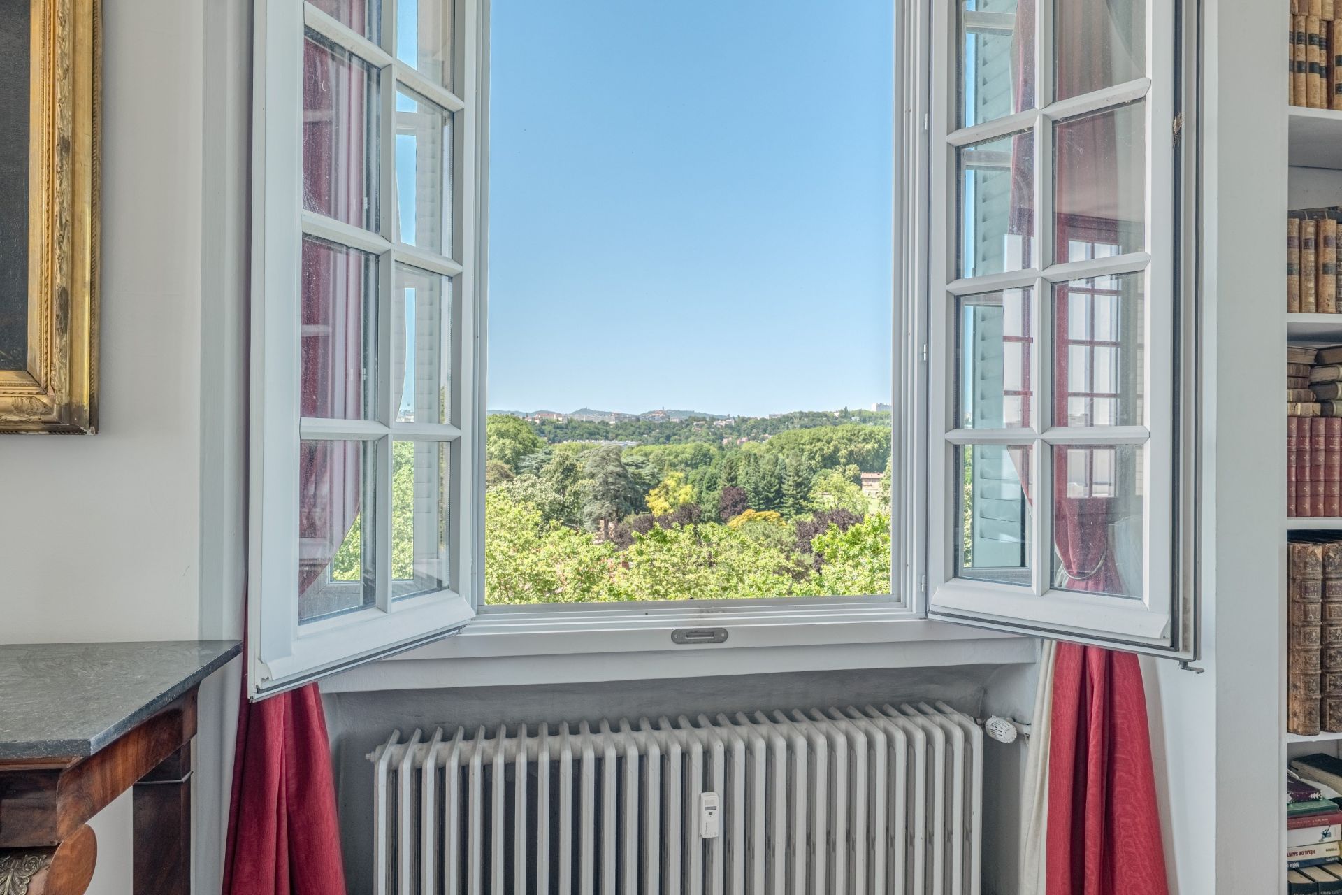 apartment 6 Rooms for sale on LYON (69006)
