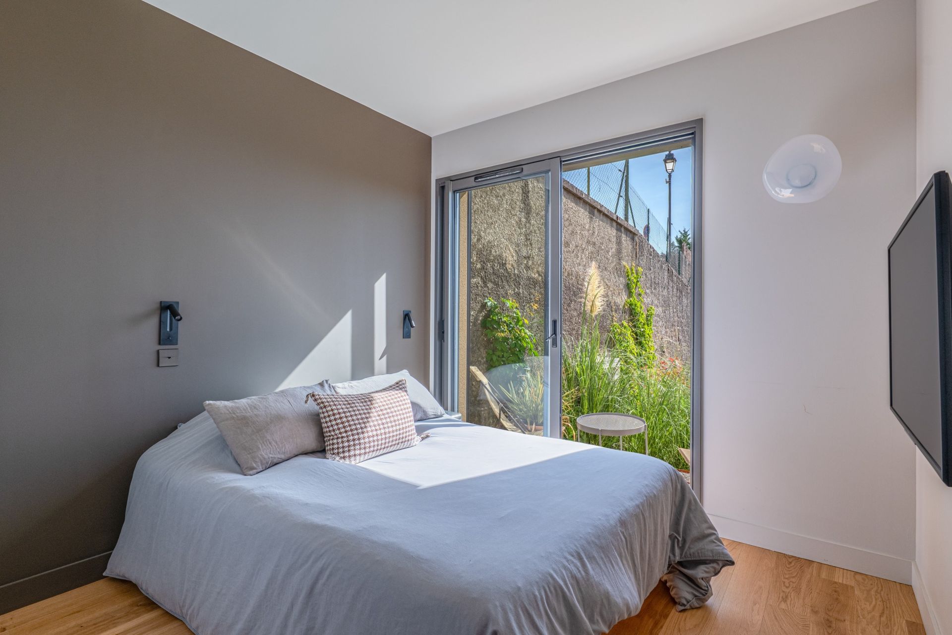 maison contemporaine 5 Pièces en vente sur ST DIDIER AU MONT D OR (69370)