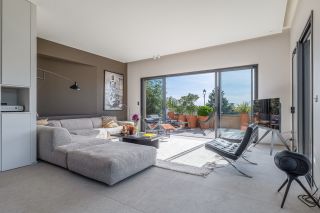 contemporary house 5 Rooms for sale on ST DIDIER AU MONT D OR (69370)